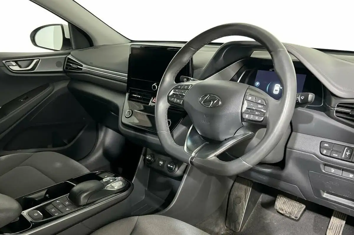 2021-hyundai-ioniq-e-premium-electric-100kw-big-8