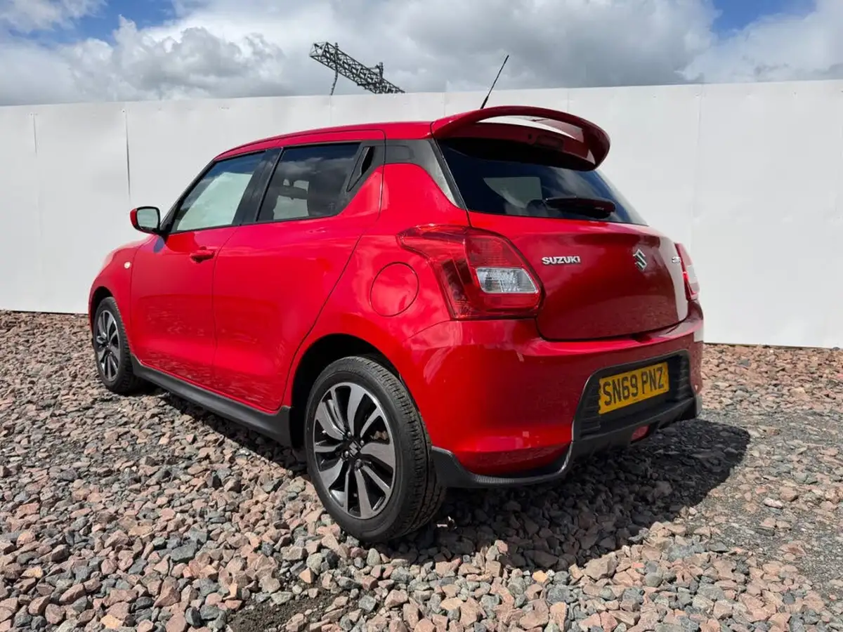 2019-suzuki-swift-12-dualjet-attitude-big-4