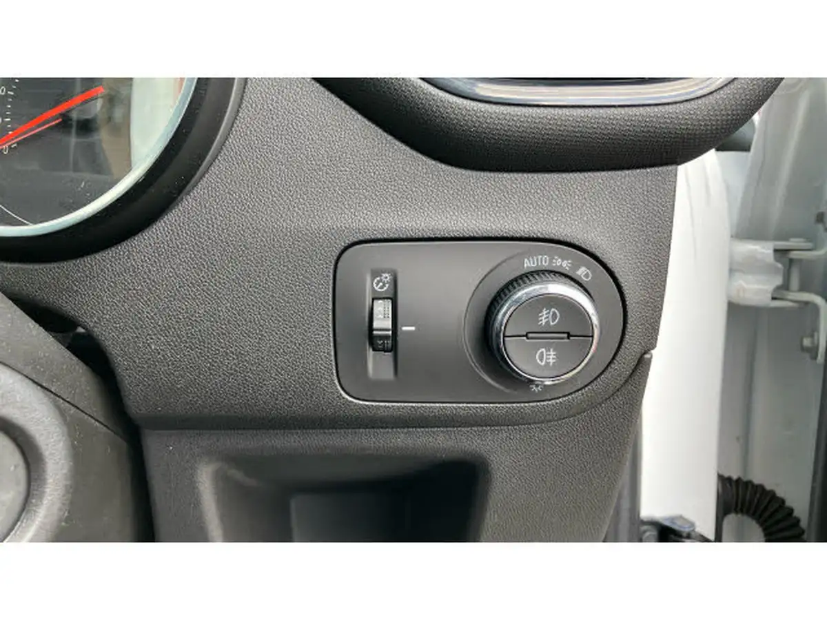 2023-vauxhall-crossland-12-gs-110ps-big-21