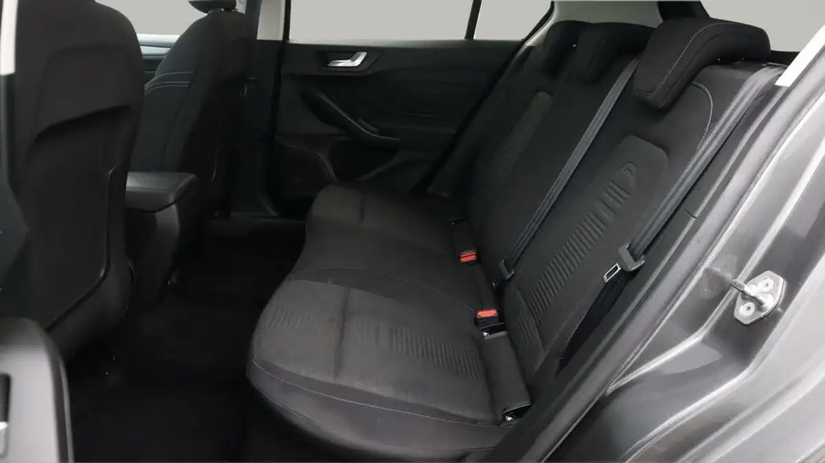 2019-ford-focus-10t-active-hatchback-big-16