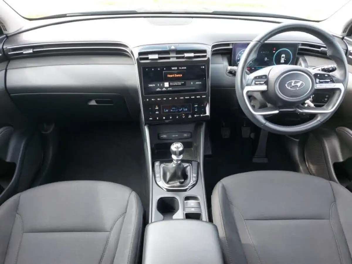 2022-hyundai-tucson-16-t-gdi-se-connect-150ps-big-2