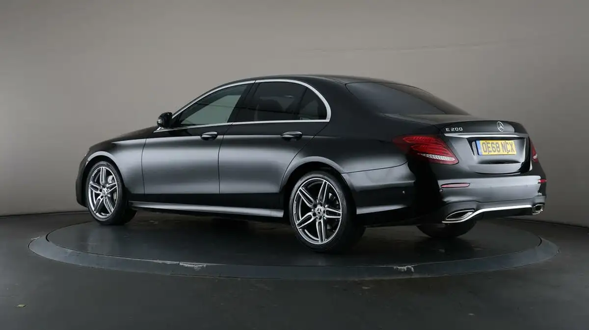 2019-mercedes-benz-e-class-20-e200-amg-line-saloon-4d-big-73