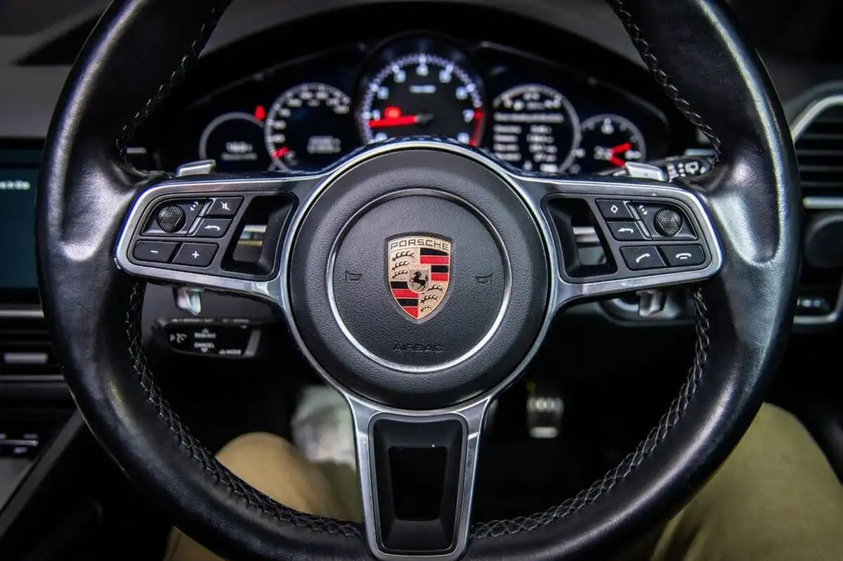 2020-porsche-cayenne-30-v6-s-big-37