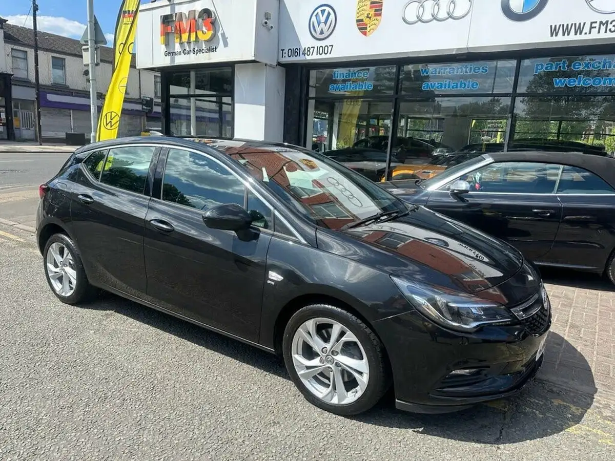 2015-vauxhall-astra-16cdti-sri-nav-136ps-ss-hatchback-big-11