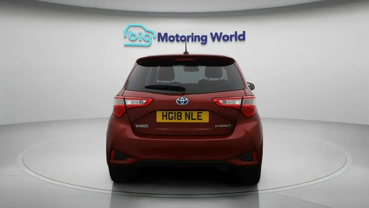 2018-toyota-yaris-15-vvt-i-excel-hybrid-big-6