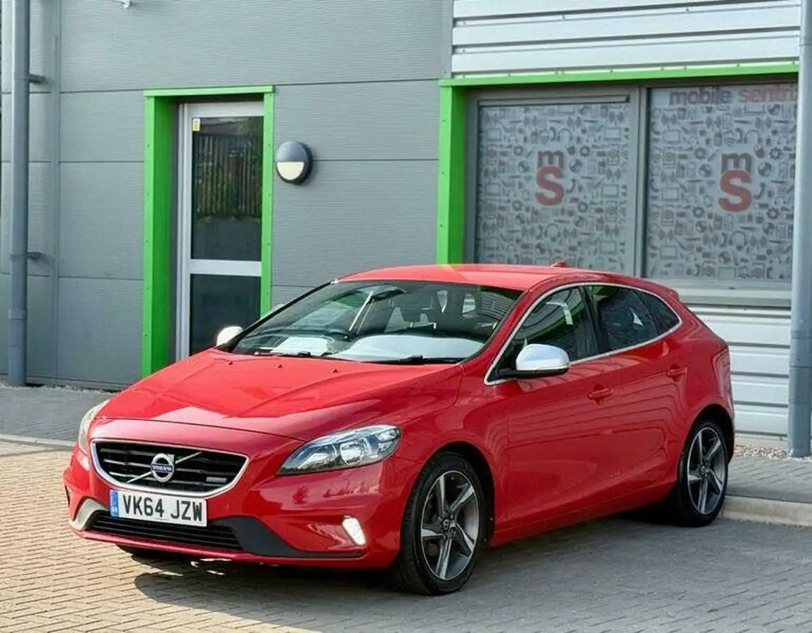 2014-volvo-v40-16td-d2-r-design-nav-big-51