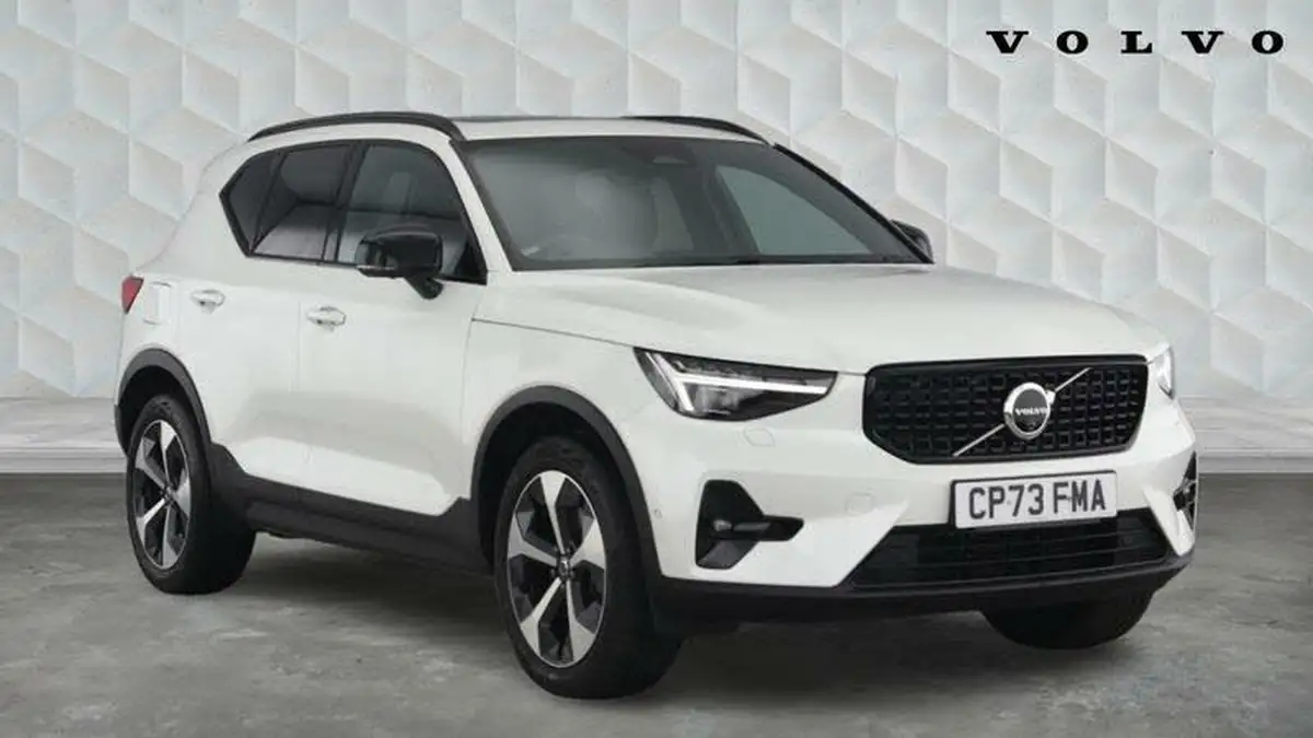 2023-volvo-xc40-20-b4-ultimate-big-0