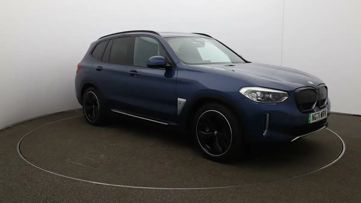 2022-bmw-ix3-e-premier-edition-big-46