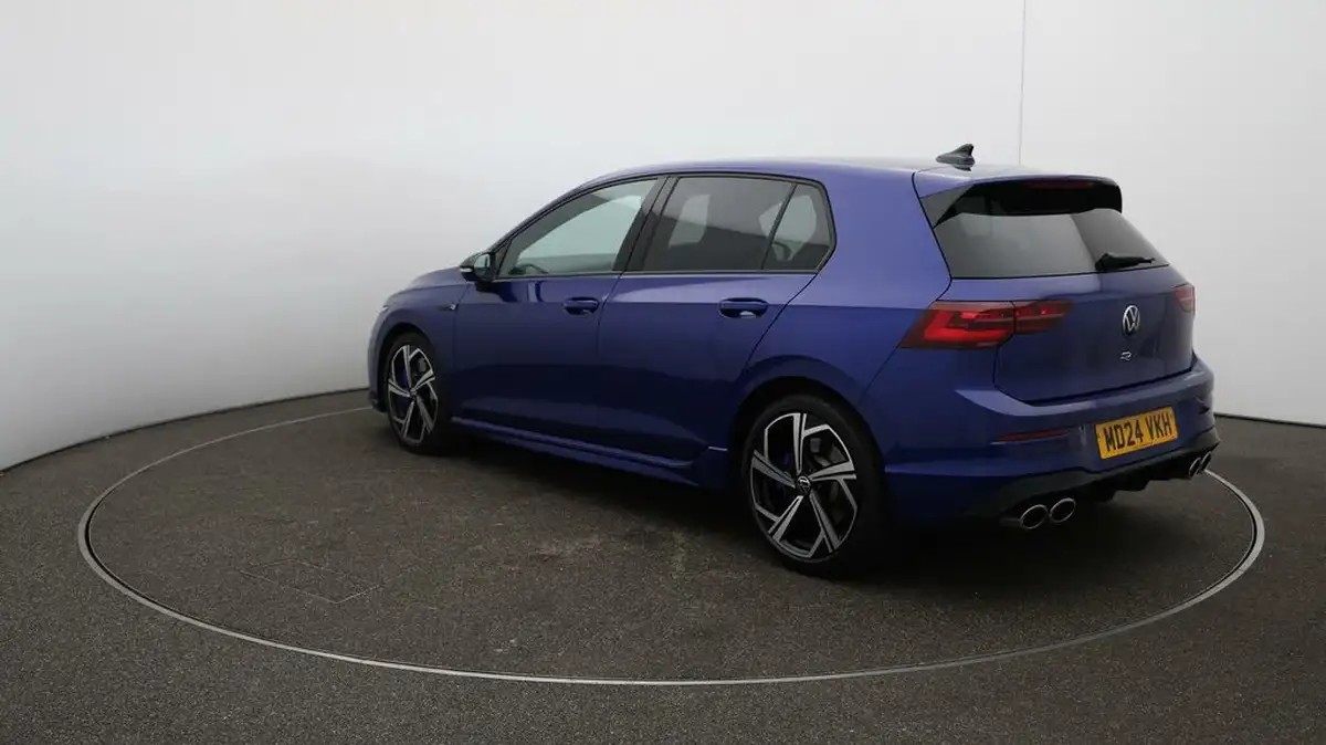 2024-volkswagen-golf-20-tsi-r-320ps-hatchback-big-62