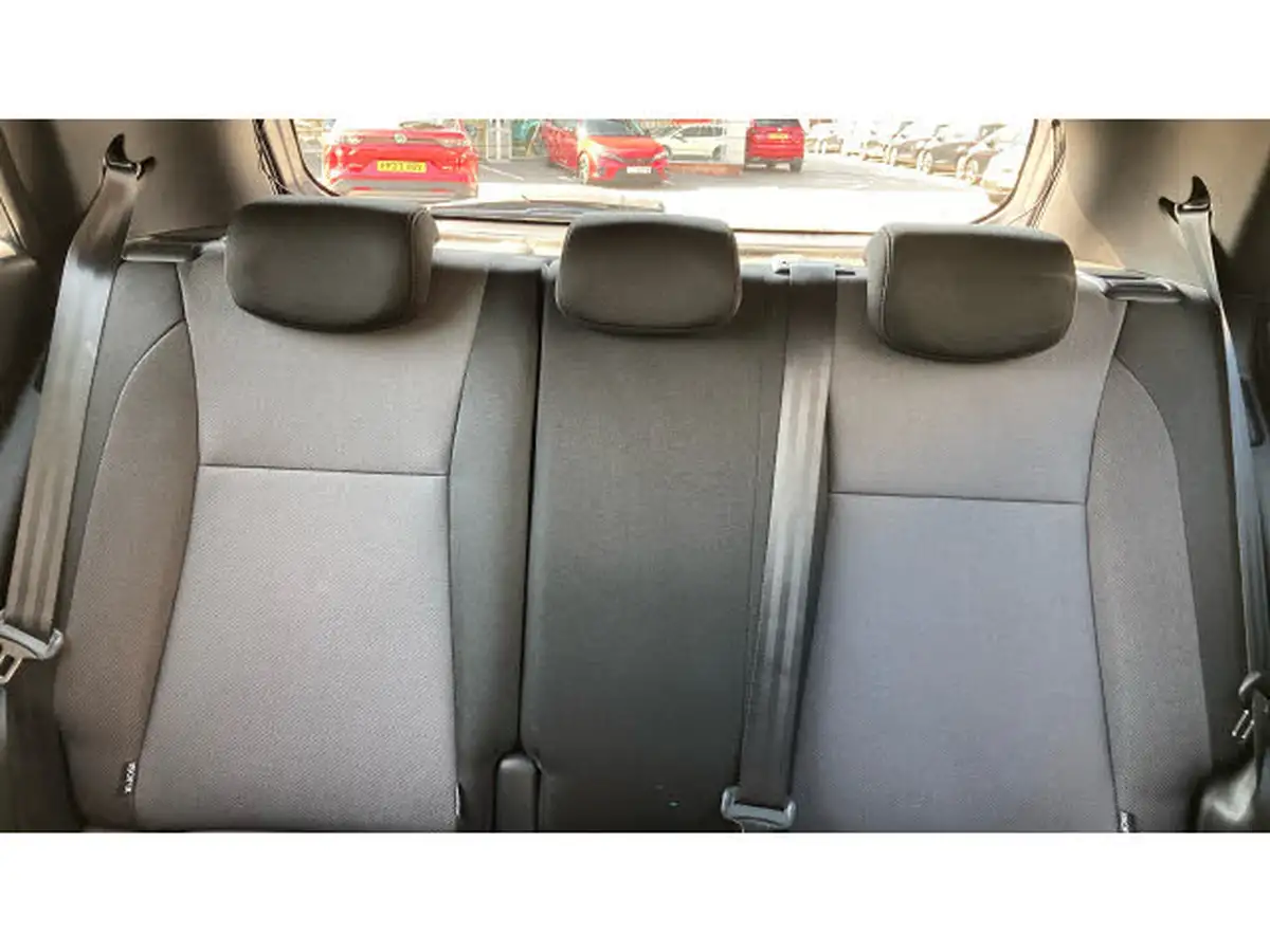 2018-hyundai-i20-12-se-mpi-isg-hatchback-5d-big-14