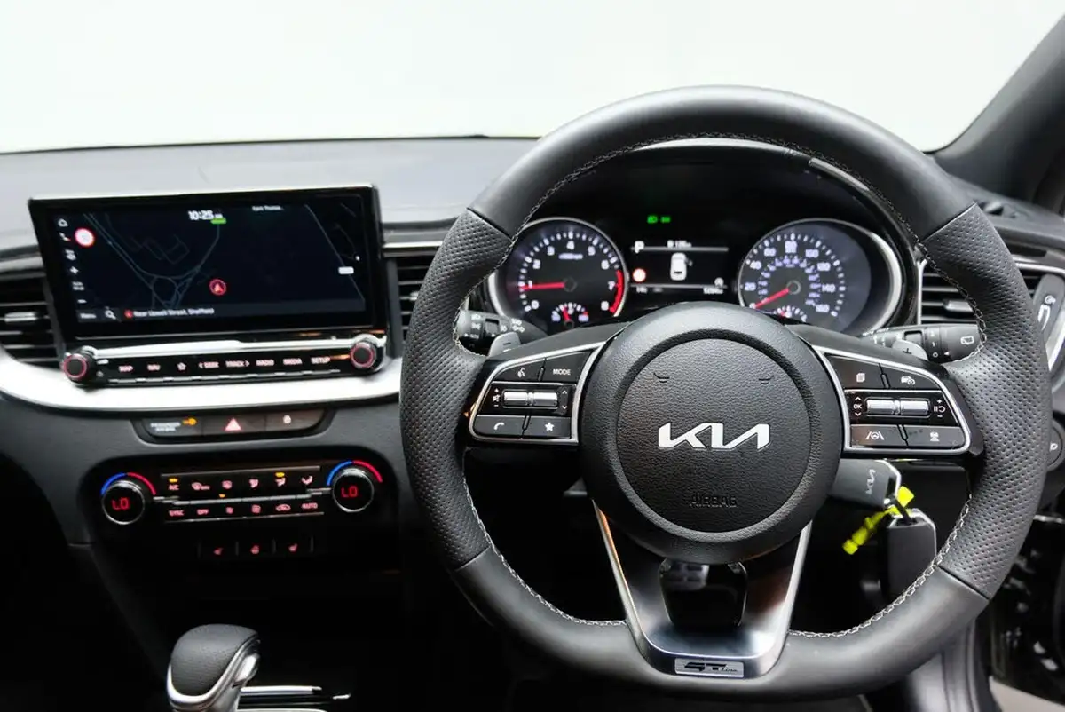 2024-kia-pro-ceed-15-t-gdi-gt-line-138bhp-dct-big-9