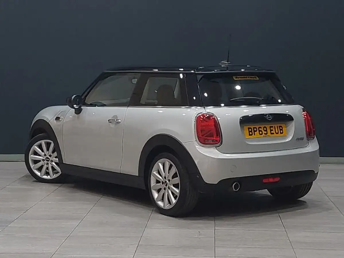 2019-mini-cooper-15-cooper-classic-hatchback-3d-big-1