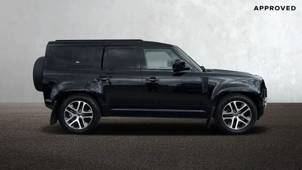 2022-land-rover-110-defender-30-d250-xs-edition-big-5