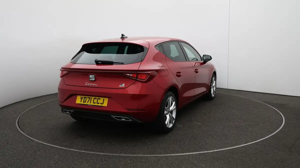 2021-seat-leon-14-e-hybrid-fr-hatchback-big-55