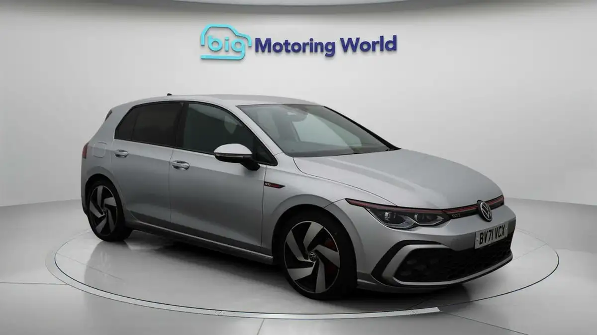2021-volkswagen-golf-20-tsi-gti-dsg-big-1