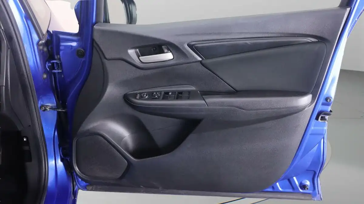 2019-honda-jazz-13-i-vtec-s-big-14