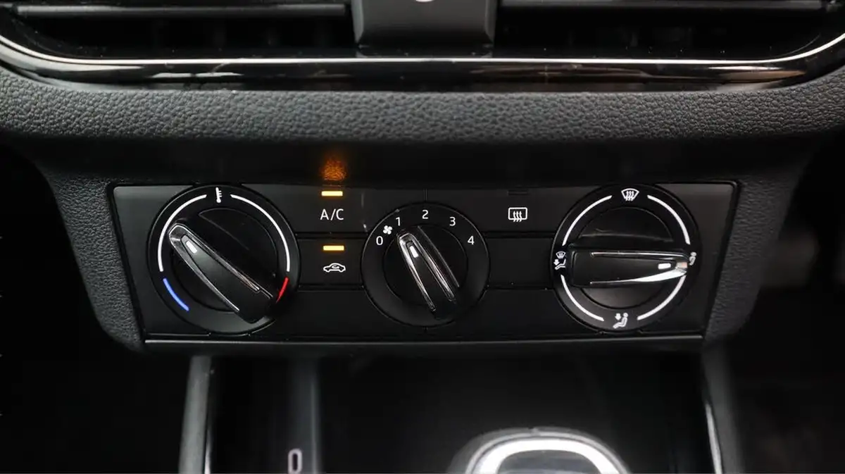 2021-skoda-kamiq-10-tsi-se-109ps-dsg-big-12