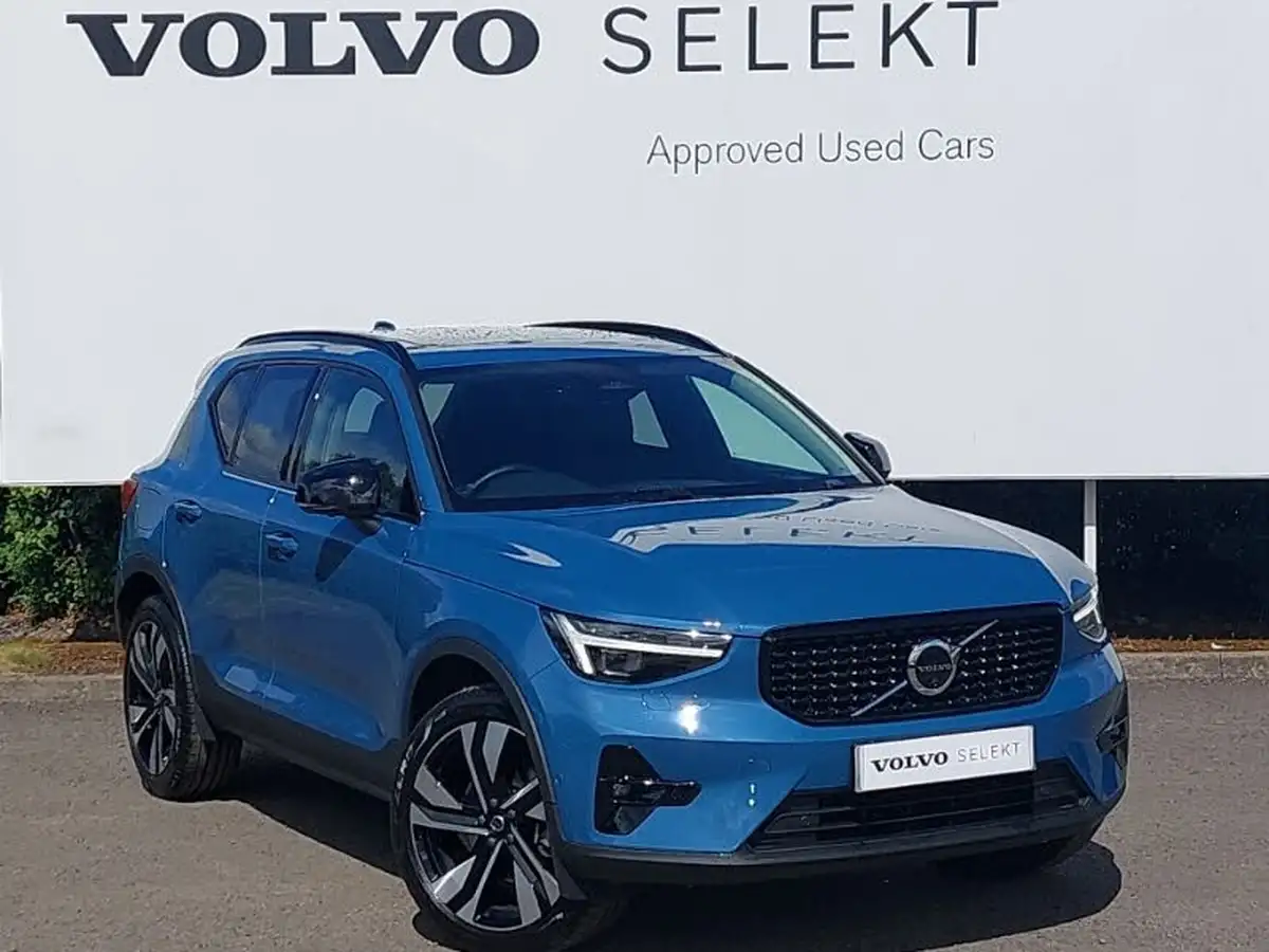 2024-volvo-xc40-20-b3-ultra-bright-big-0