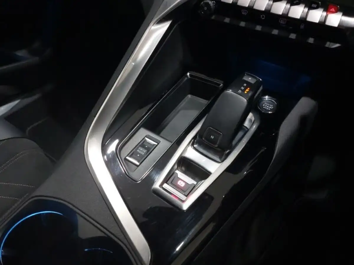 2022-peugeot-3008-suv-12-puretech-gt-premium-big-15
