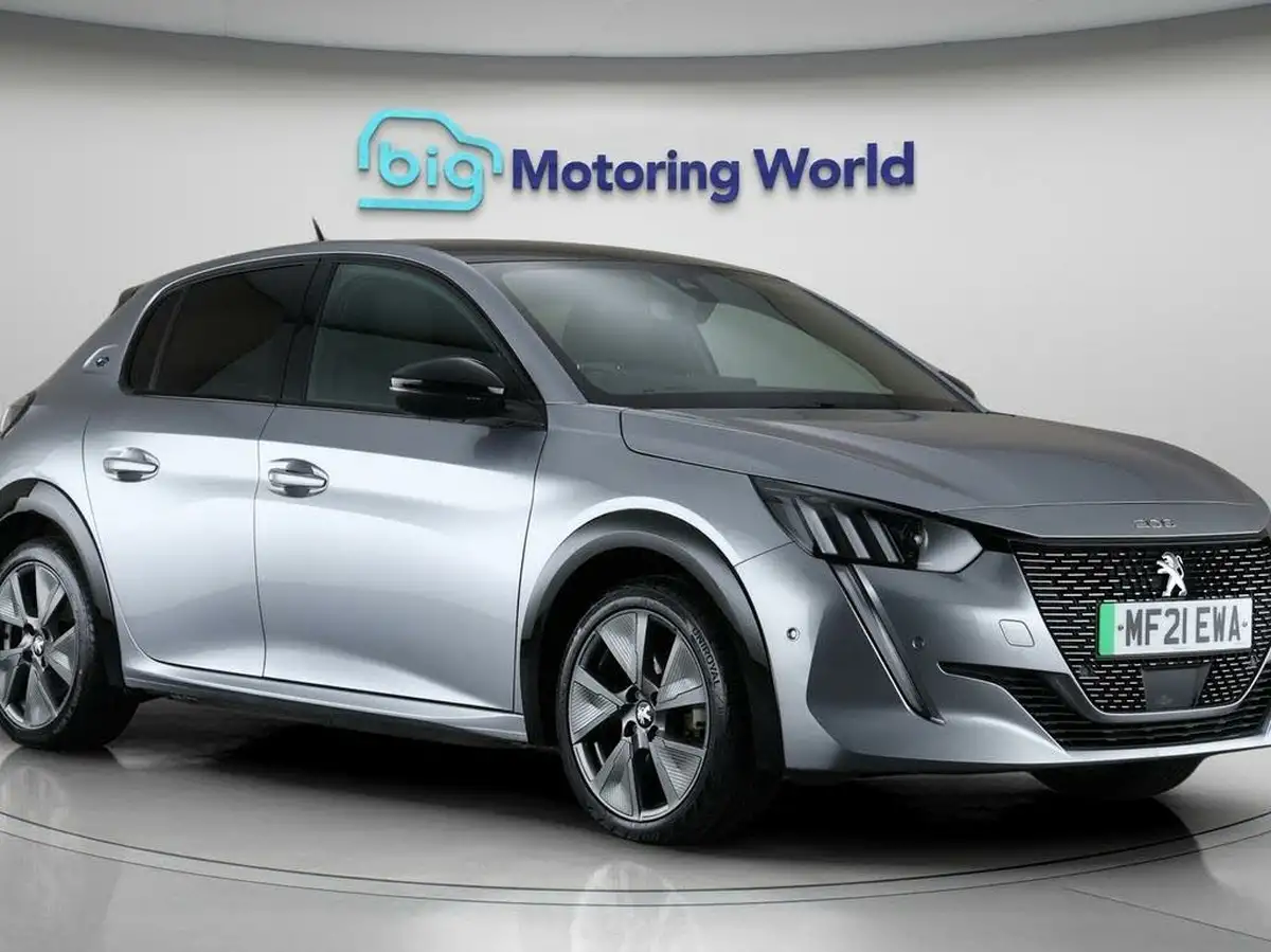 2021-peugeot-208-e-gt-50kwh-big-78