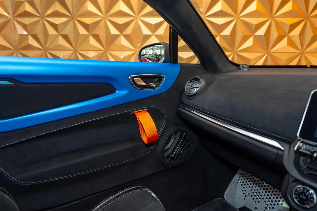 2024-alpine-a110-18-t-r-alonso-edition-le-big-17