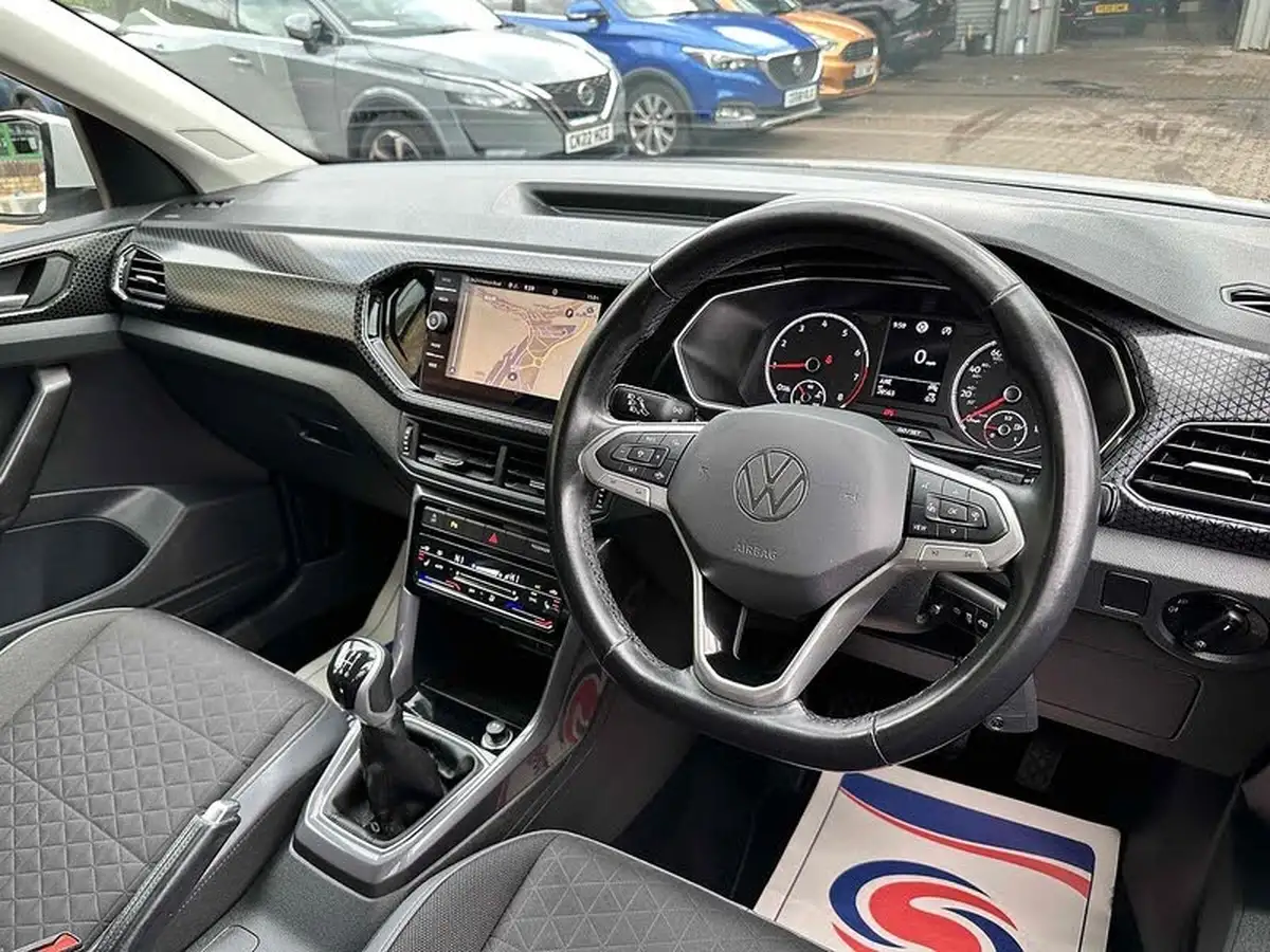 2022-volkswagen-t-cross-10-tsi-sel-big-5