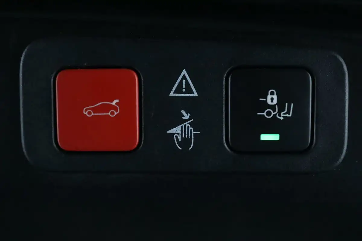 2022-peugeot-5008-suv-12-puretech-gt-premium-big-9