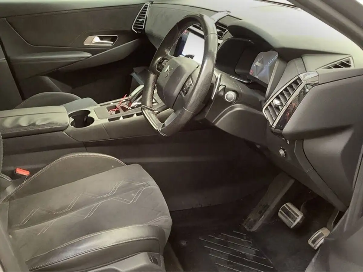 2018-ds-ds-7-crossback-16-puretech-performance-line-225ps-big-6