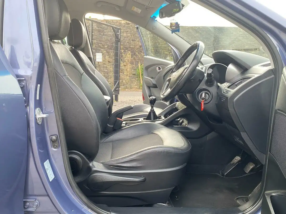 2013-hyundai-ix35-17td-se-nav-big-17