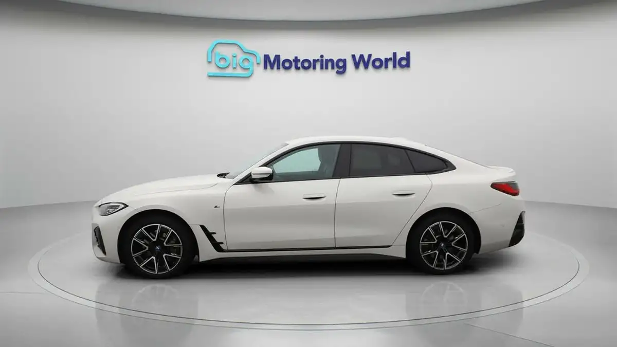2022-bmw-i4-e-edrive40-m-sport-big-4