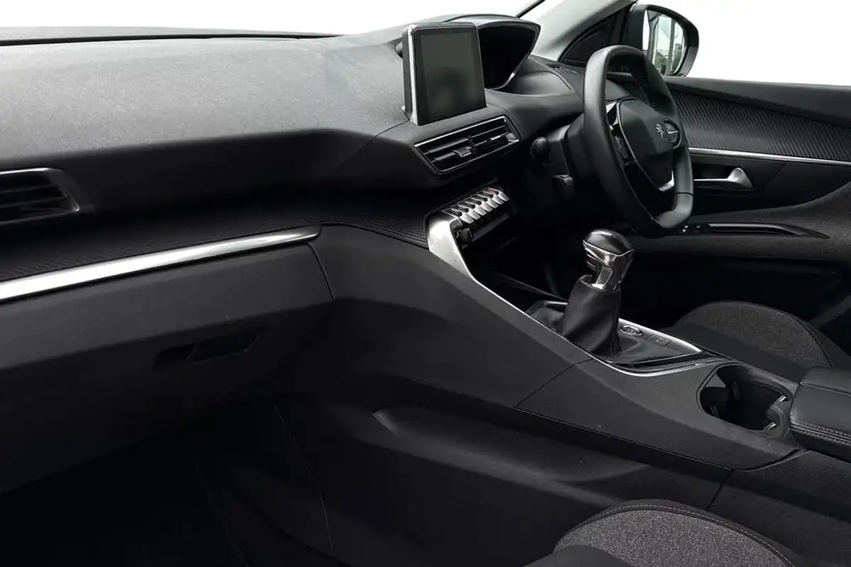 2022-peugeot-3008-suv-12-puretech-active-premium-big-14