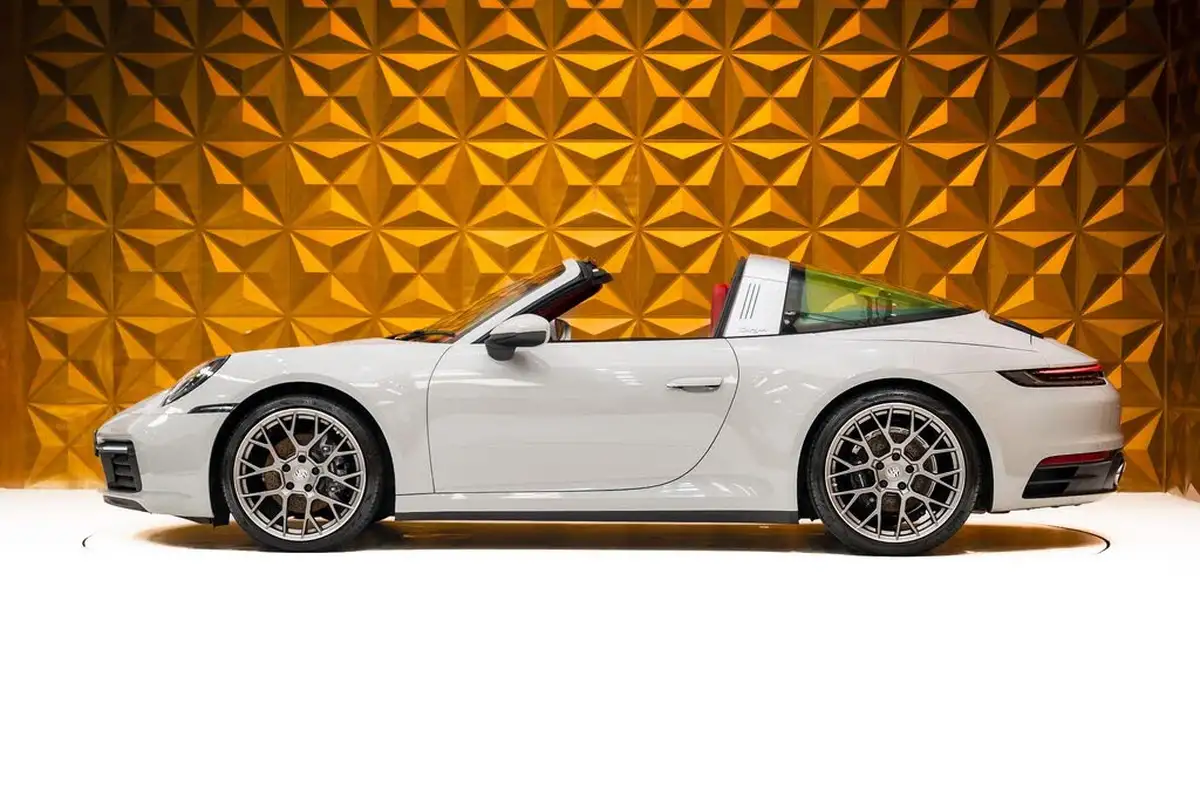 2023-porsche-911-30-targa-4-big-4