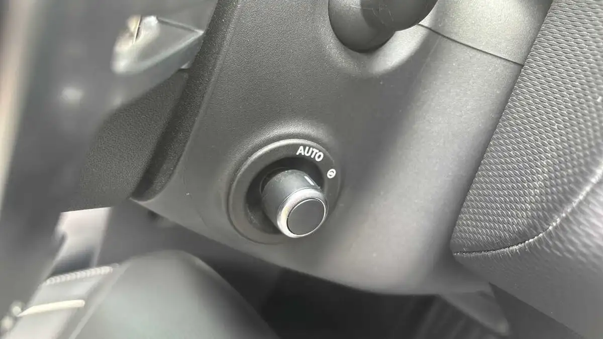 2023-land-rover-discovery-30-d300-commercial-dynamic-hse-big-38