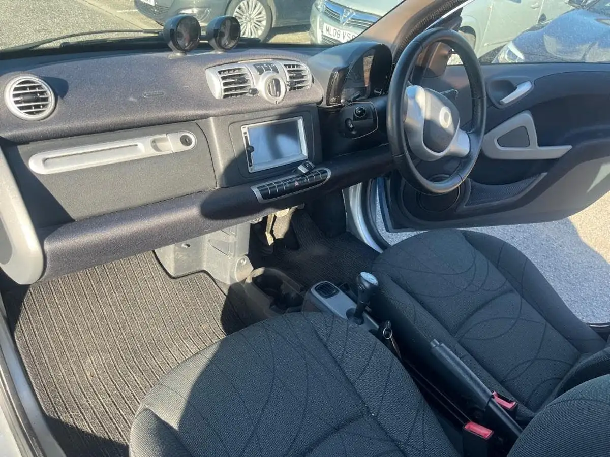 2013-smart-fortwo-08td-passion-coupe-big-11