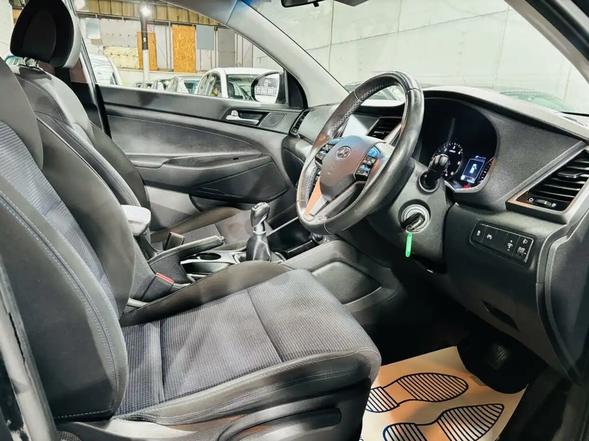 2016-hyundai-tucson-17crdi-blue-drive-se-nav-116ps-big-10