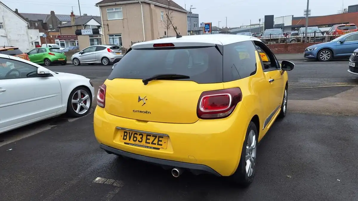 2013-citroen-ds3-16td-dstyle-big-3