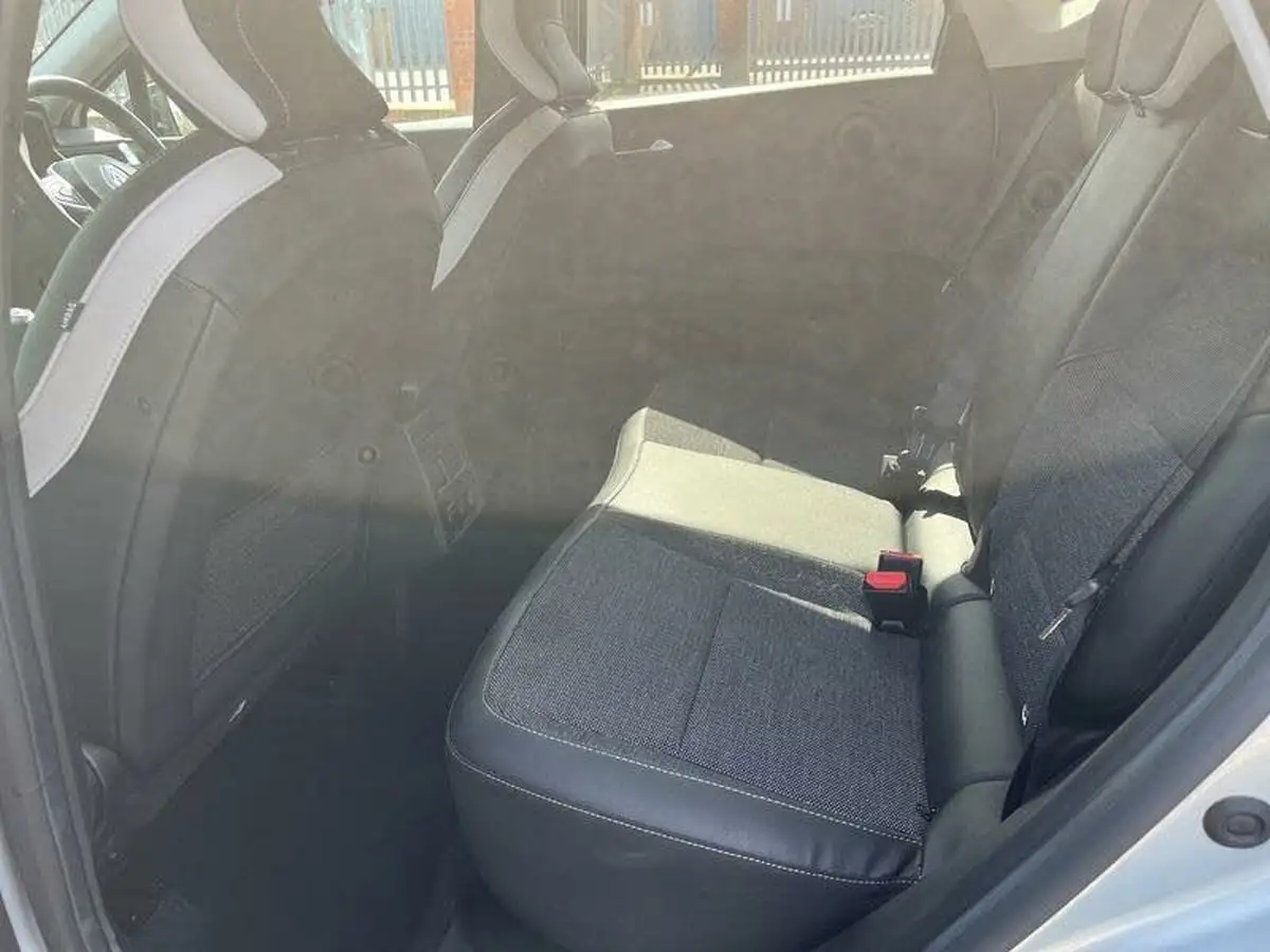 2023-renault-captur-10-tce-techno-big-16