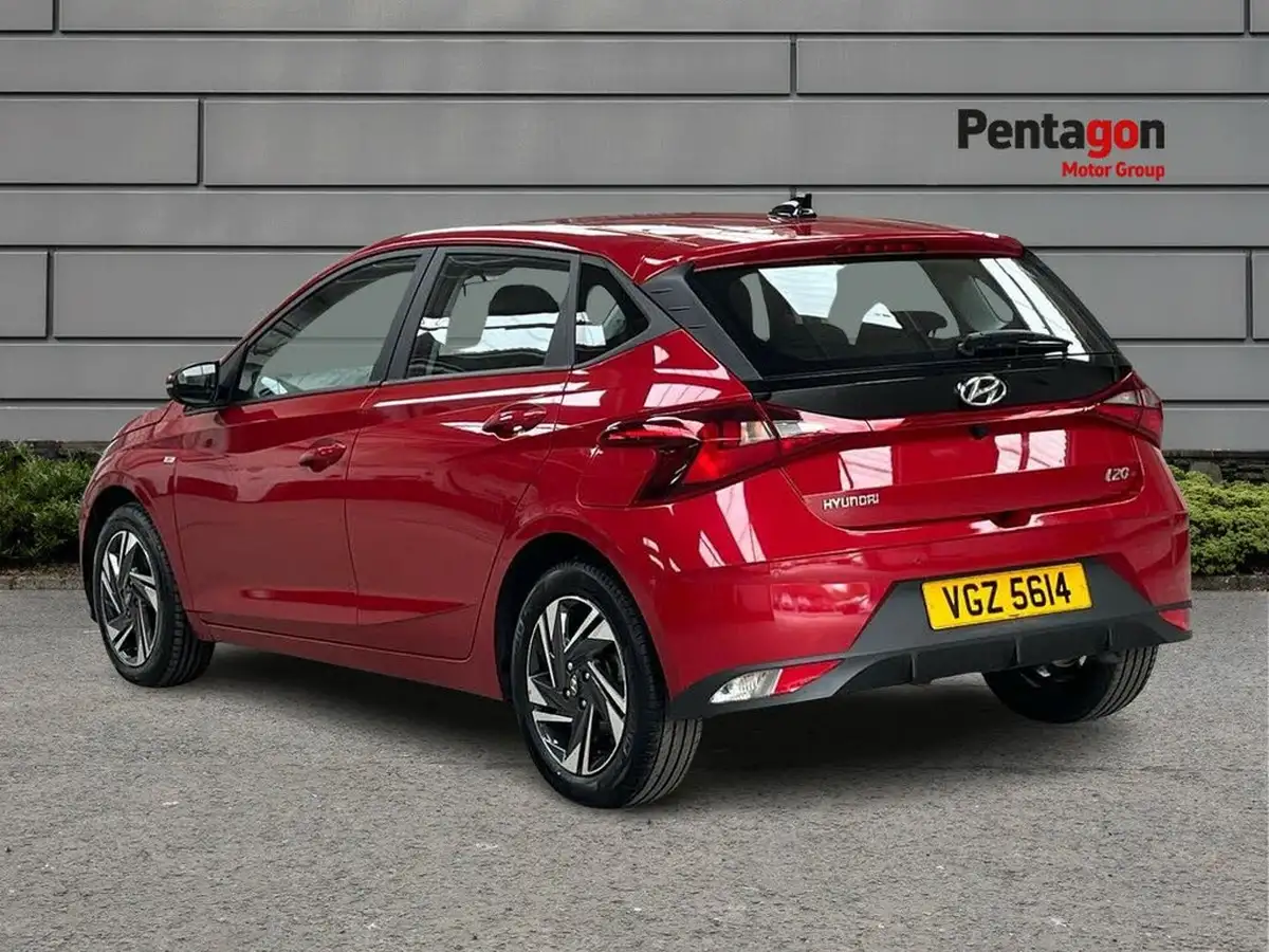 2022-hyundai-i20-10-t-gdi-se-connect-dct-big-1