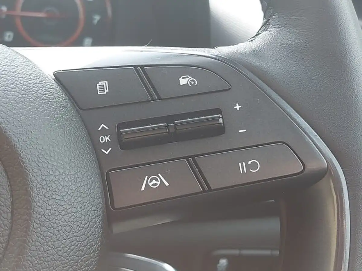 2024-hyundai-bayon-10-t-gdi-premium-120ps-48-volt-mhev-dct-big-18