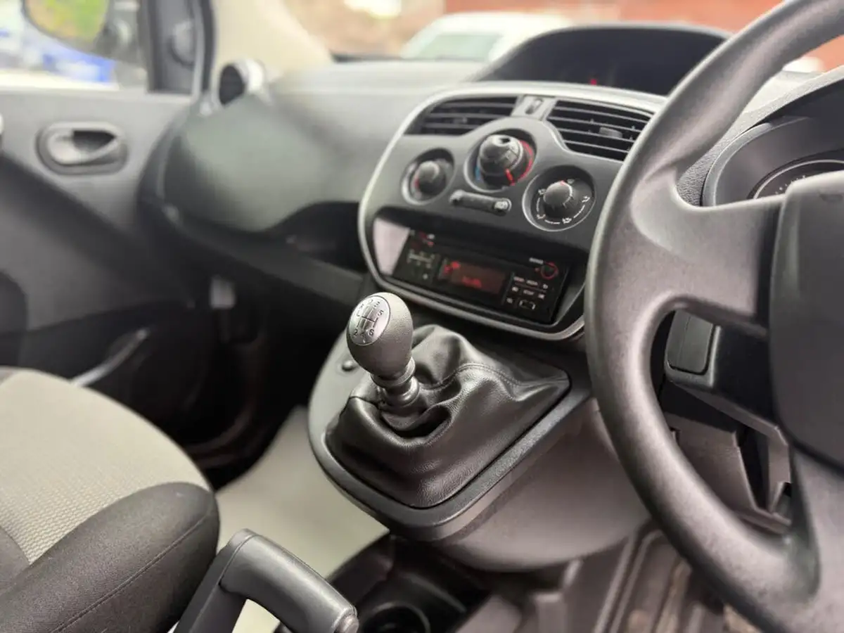 2020-renault-kangoo-15dci-ml19-energy-dci-80-business-big-35
