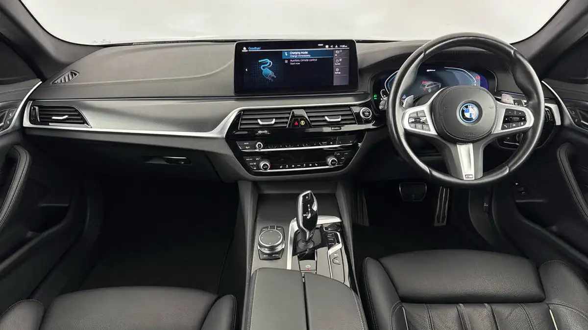 2022-bmw-5-series-20-530e-m-sport-touring-5d-big-10