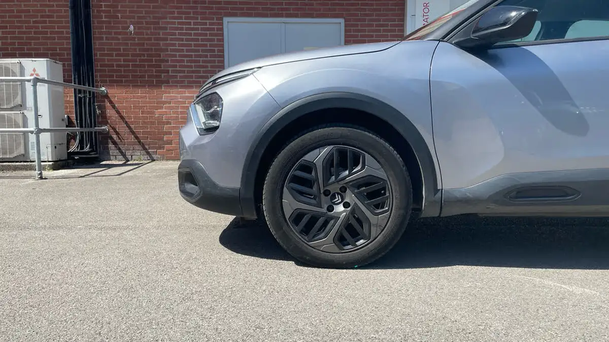 2023-citroen-c4-12-puretech-sense-big-13