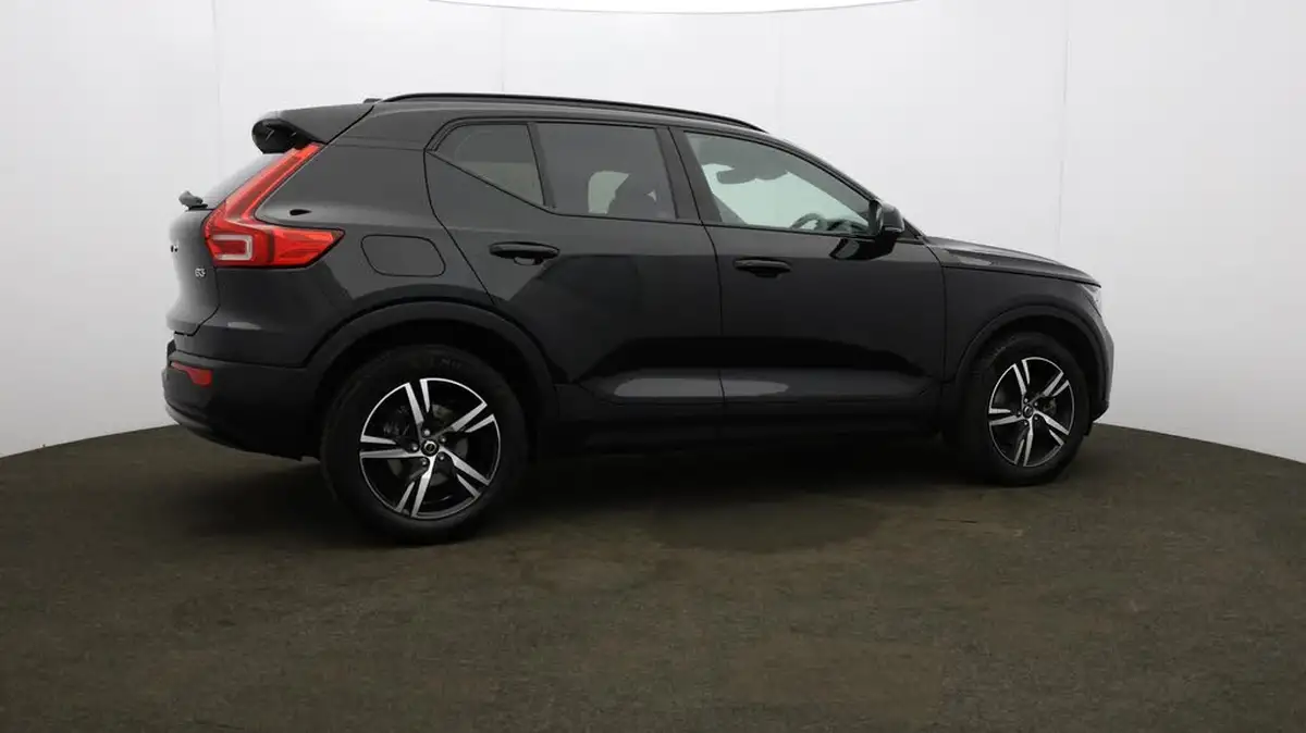 2023-volvo-xc40-20-b3-plus-big-56