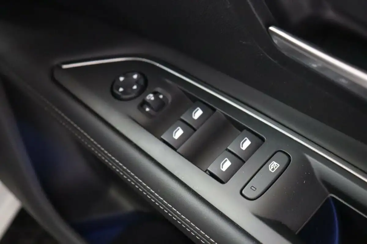 2018-peugeot-3008-suv-15-bluehdi-allure-big-31