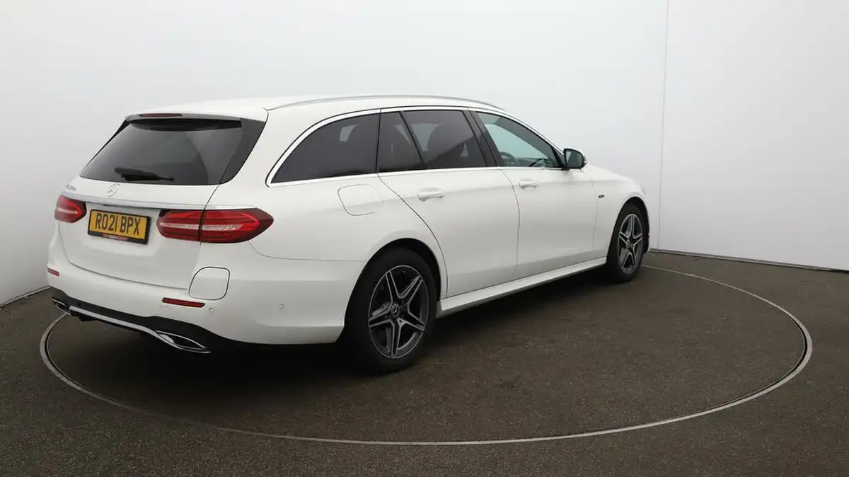 2021-mercedes-benz-e-class-20d-e300de-amg-line-edition-estate-5d-big-54