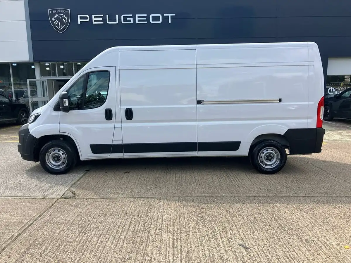 2024-citroen-relay-big-29