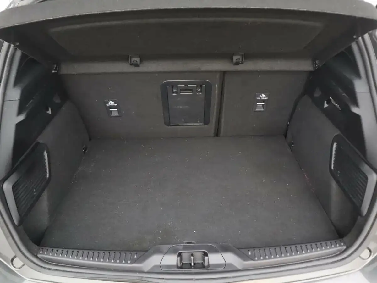 2024-ford-focus-10t-st-line-x-125ps-hatchback-big-8