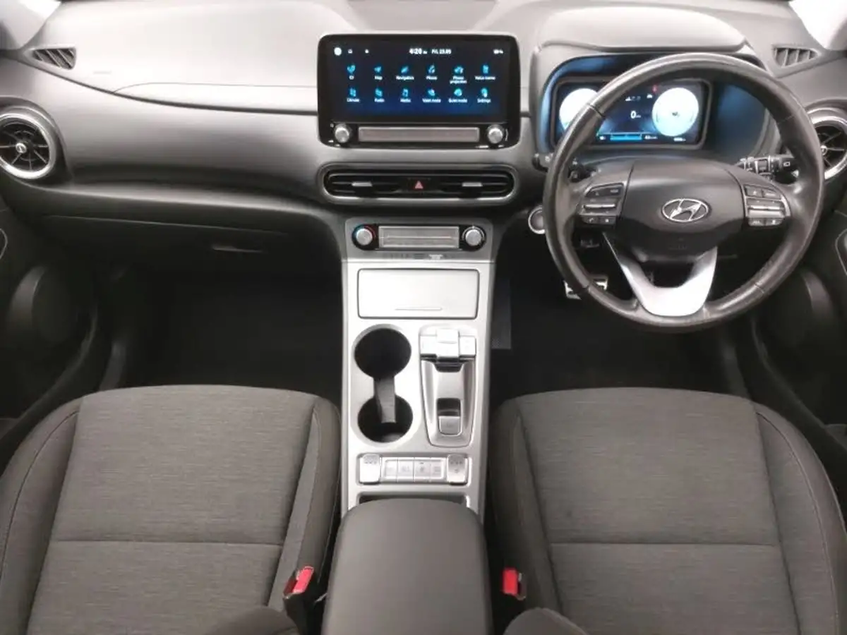 2022-hyundai-kona-e-premium-204ps-64kwh-7kw-obc-big-2