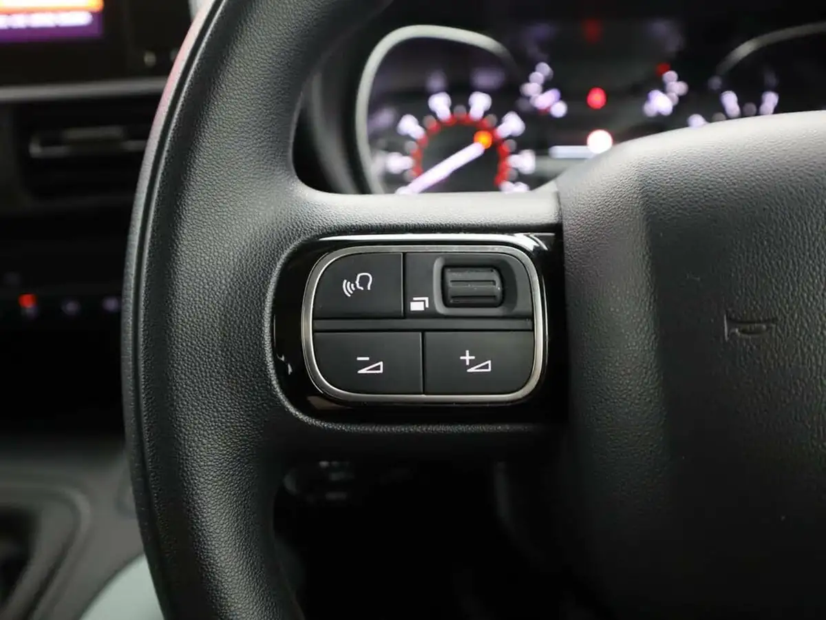 2021-citroen-berlingo-12-puretech-feel-m-size-110ps-big-29
