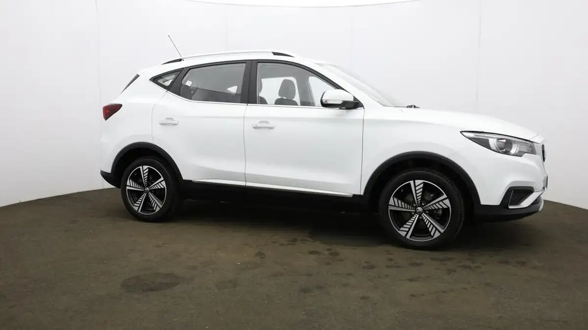 2021-mg-zs-suv-e-exclusive-ev-big-41